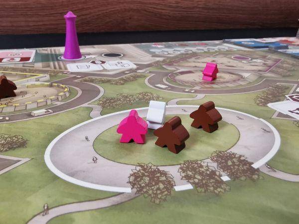 The Gallerist Deluxe DE