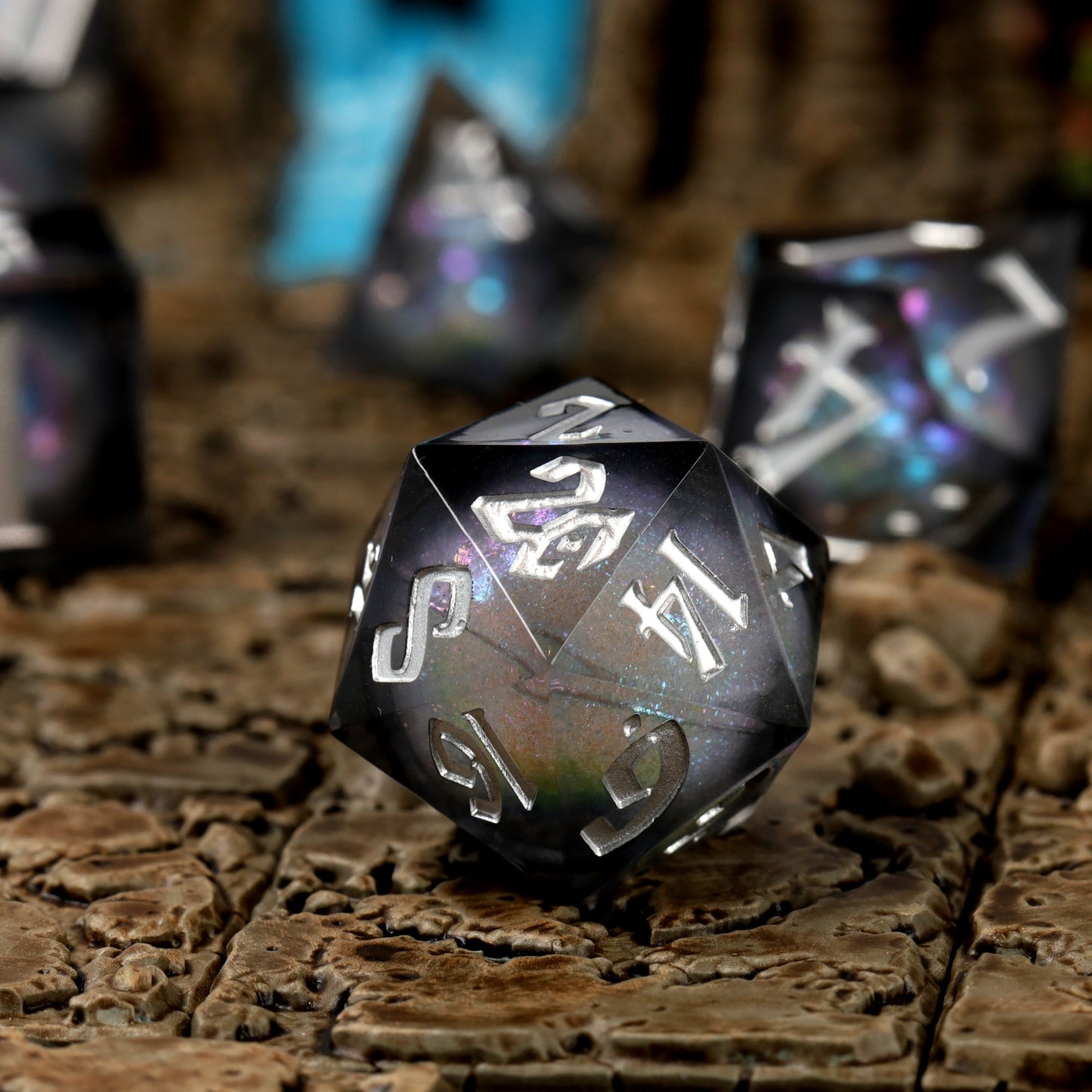 Nebula Night Liquid Core RPG Dice Set, sprachunabhängig
