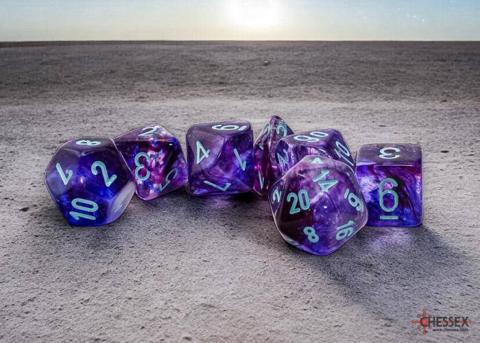 MEGA Nebula Nocturnal/turquoise LUMINARY (7) - Würfelset, sprachunabhängig